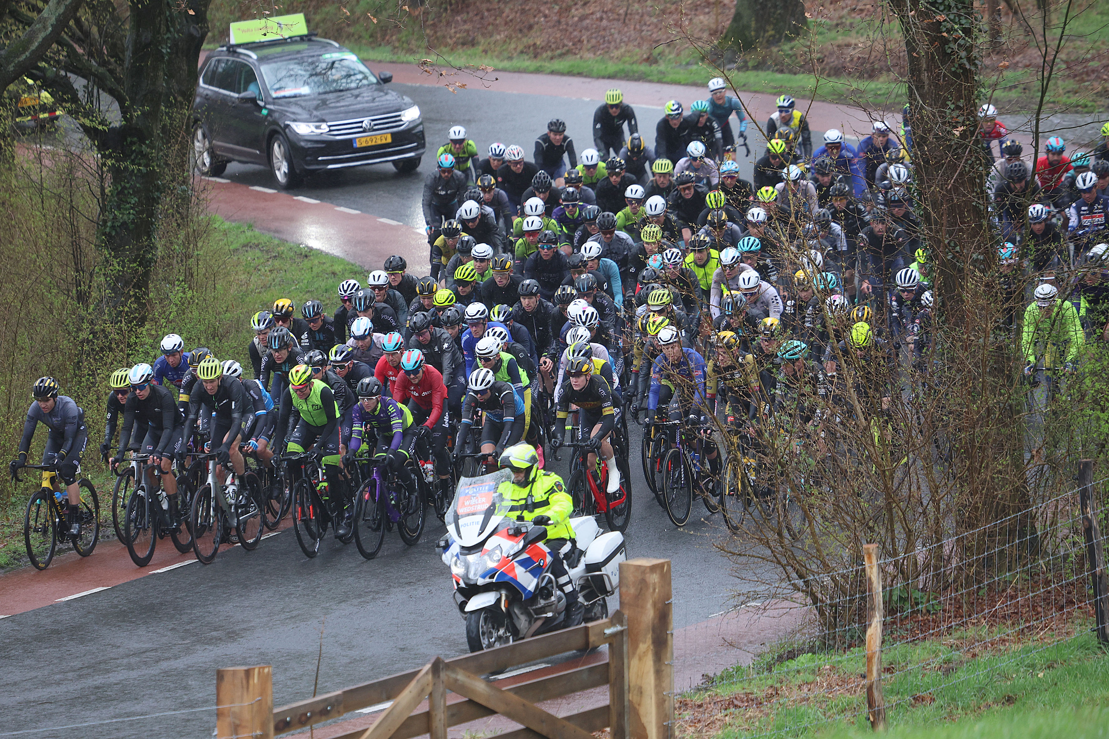 Persbericht: ‘Geen politiebegeleiding in 2025 bedreiging voor toekomst wielersport’